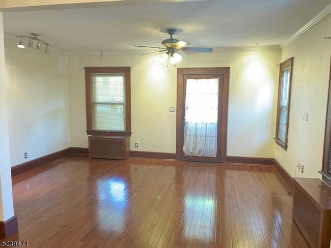 Building Photo - 184 N Bridge St