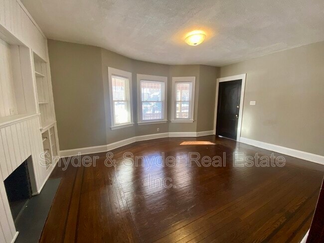 Building Photo - 418 Crestwood Ave