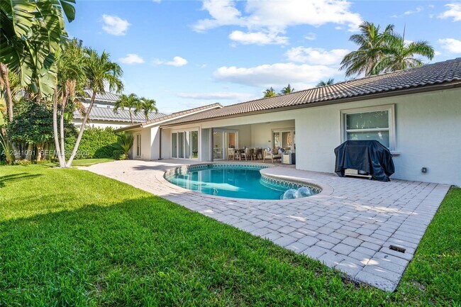 Building Photo - 18 Eleuthera Dr