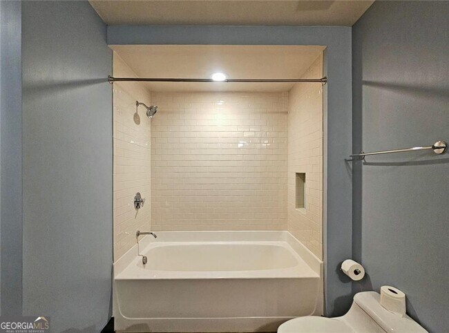 Building Photo - 4561 Olde Perimeter Way