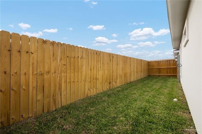 Building Photo - 101 Lauryn Dr