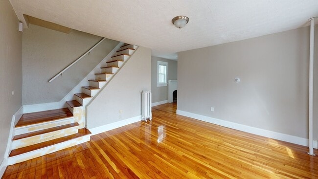 Building Photo - 14 Kelley Ct