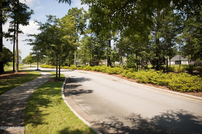 Building Photo - 3121 Lobelia Ln