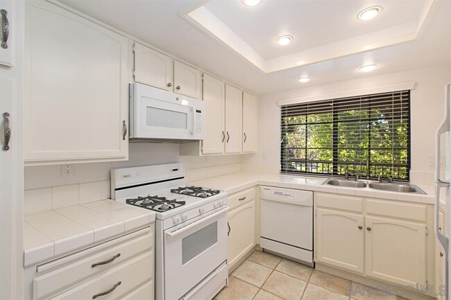Building Photo - 3541 Voyager Cir