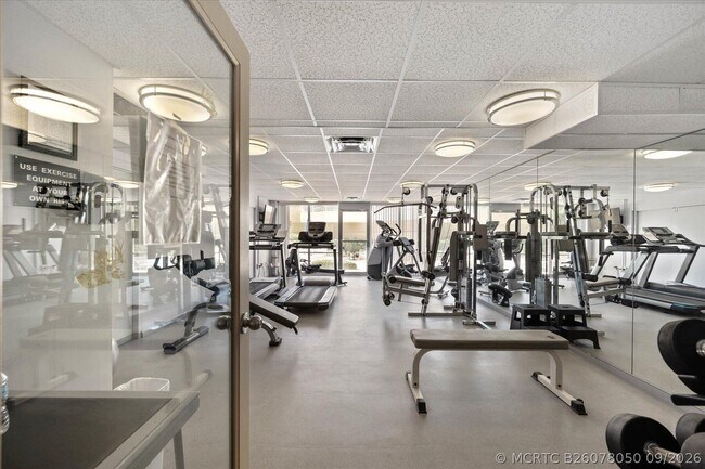 Building Photo - 3475 S Ocean Blvd