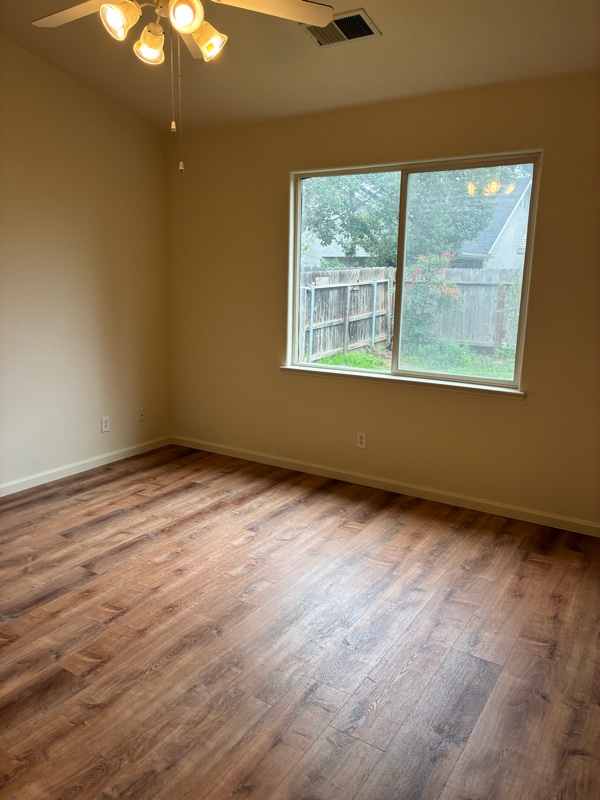 Building Photo - 2555 E Houston Ave