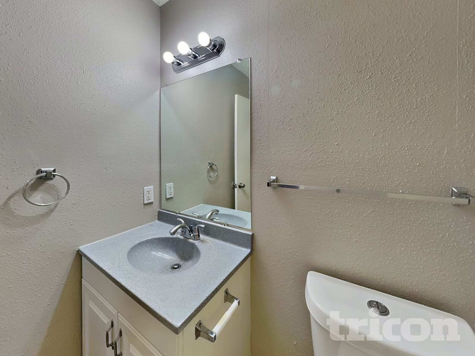 Building Photo - 9506 Sugarloaf Dr