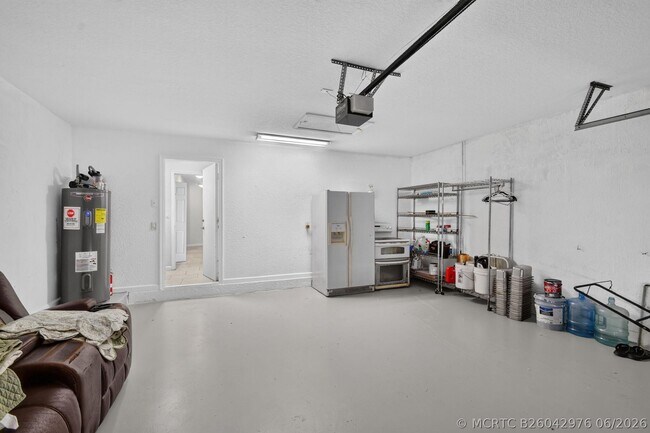 Building Photo - 1107 Big Torch St