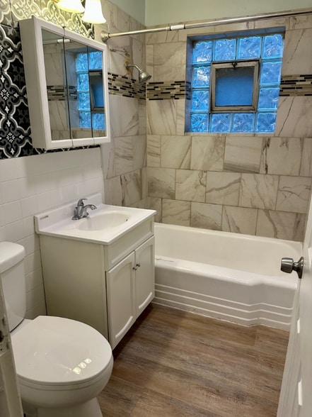 Building Photo - 1903 171st St