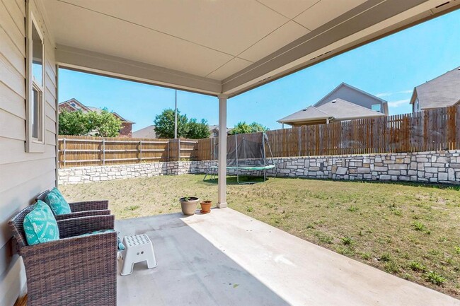 Building Photo - 101 Breccia Trl