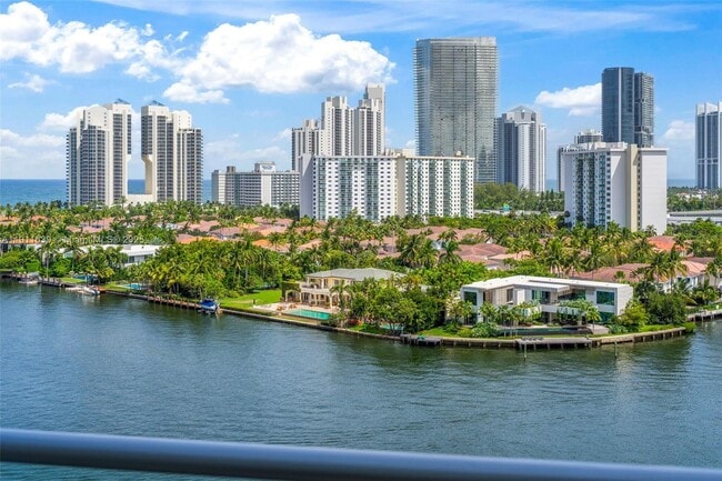 Building Photo - 19707 Turnberry Way