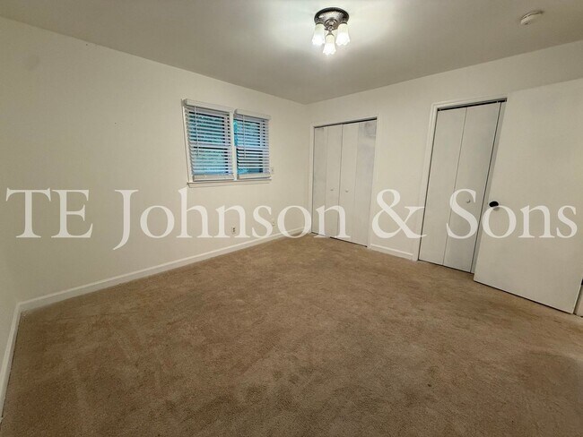 Building Photo - 4309 Walnut Hollow Dr