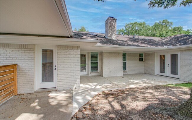 Building Photo - 5735 Grape St