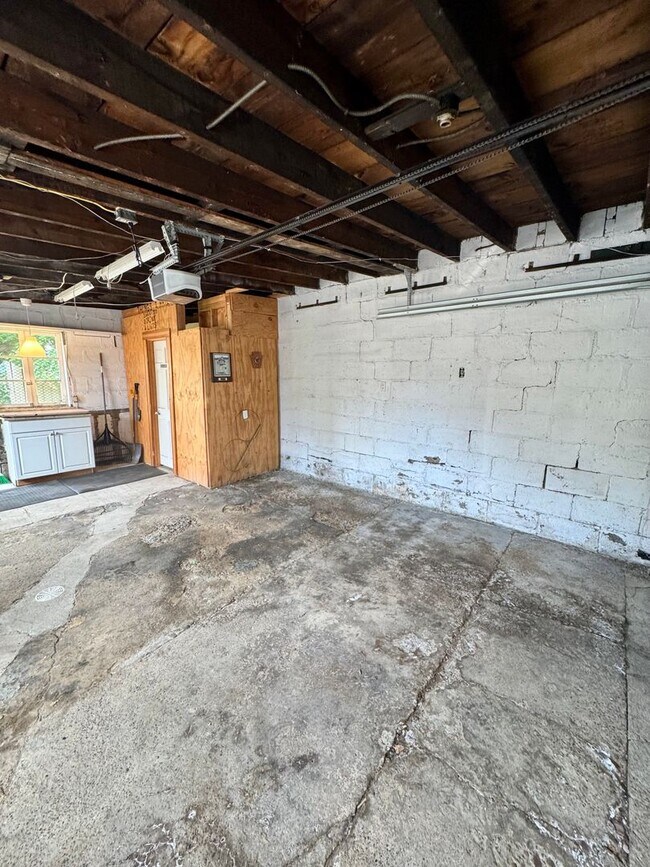 Building Photo - 419 Taylor St