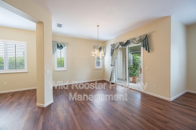 Building Photo - 2713 Robinson Creek Ln