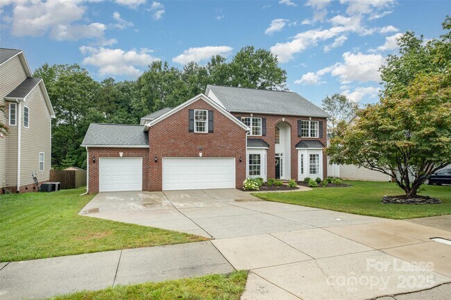 Building Photo - 2435 Alaqua Ct