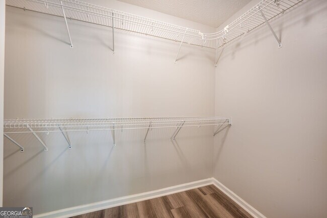 Building Photo - 209 Garrison Chase