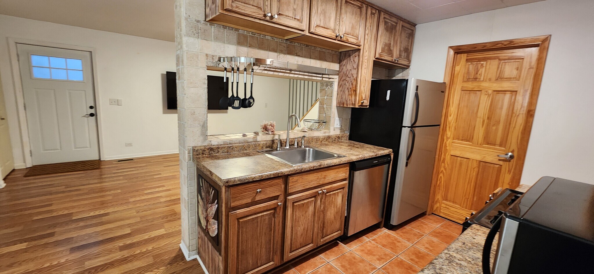 Building Photo - 319 Farmingdale Cir