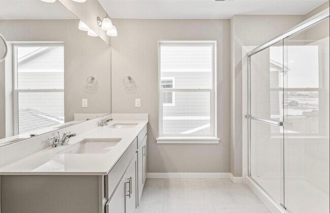 Building Photo - Newer 5-Bedroom Home Including All Applian...