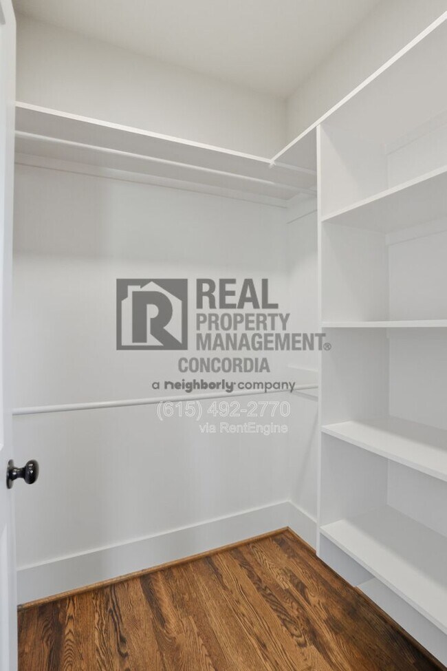 Building Photo - 1607 10th Ave N