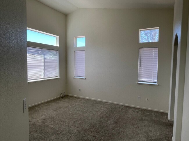 Building Photo - 7915 Jacinto Rd