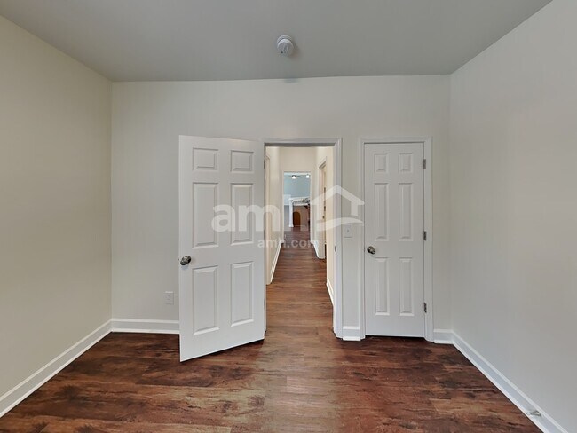 Building Photo - 3047 Romain Trail