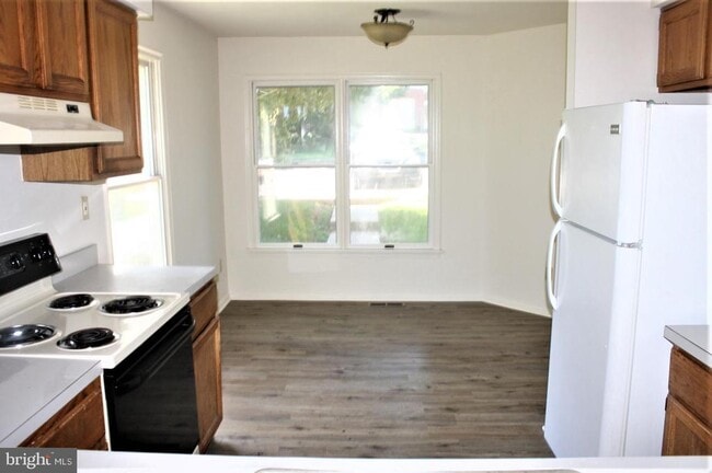 Building Photo - 516 Colgate Ct