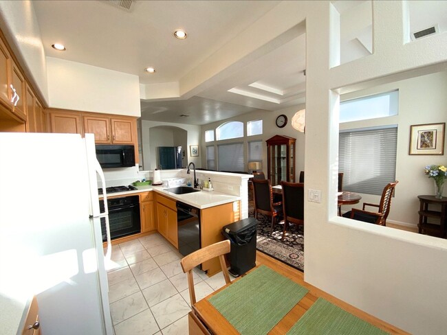 Building Photo - FURNISHED Mission Valley TOWNHOME! Enjoy S...