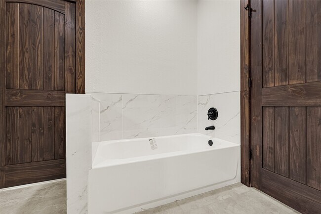 Building Photo - 29529 Turnbury Village Dr