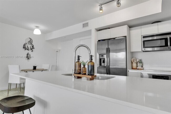 Building Photo - 4250 Biscayne Blvd