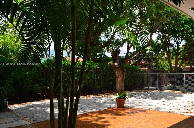 Building Photo - 1231 SW 15th St