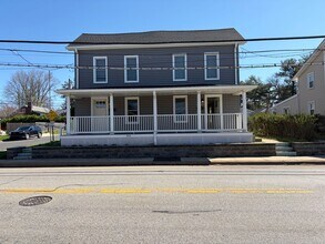 Building Photo - Fully Renovated 3BR/2BA Corner Twin Home-Move in Ready