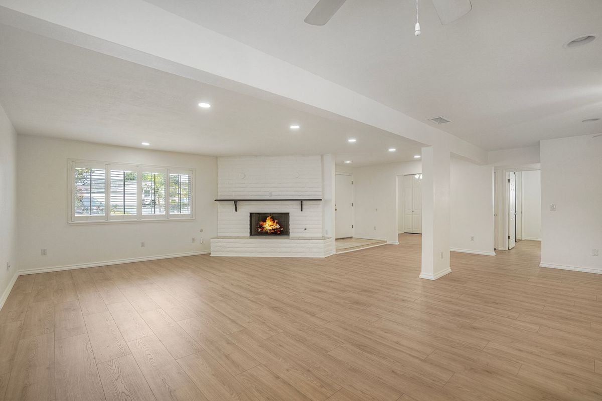 Building Photo - 2511 Meadow Lark Dr