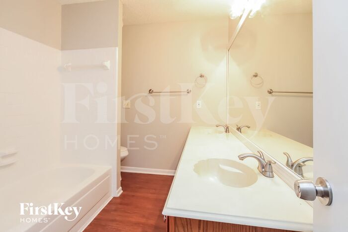 Building Photo - 5422 Forest Trails Dr