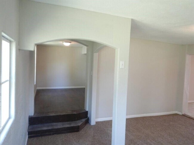 Building Photo - 419 Gammon Dr