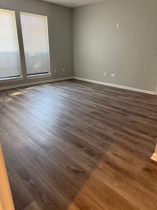 Building Photo - Charming 3-Bed, 2-Bath Home in Lewisville ...