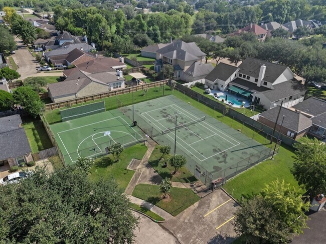 Building Photo - 8514 Deer Meadow Dr