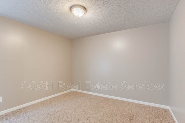 Building Photo - 1054 E Karla Ct