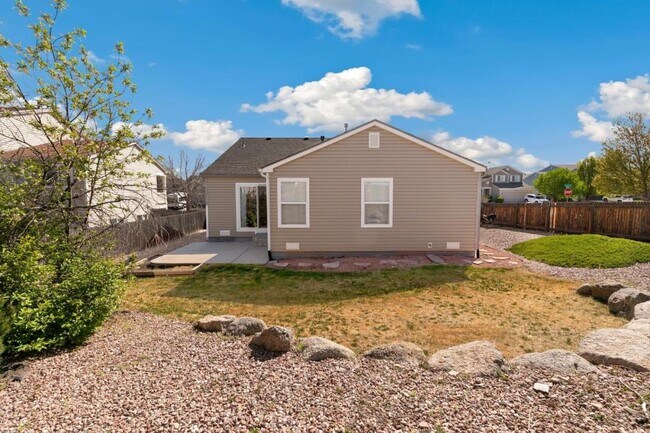 Building Photo - 8703 Silver Glen Dr