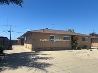 Building Photo - 476 Belmont Dr