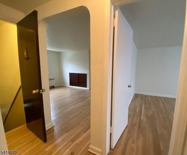 Building Photo - 1968 Vauxhall Rd