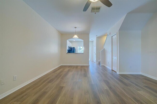 Building Photo - 15706 Stable Run Dr