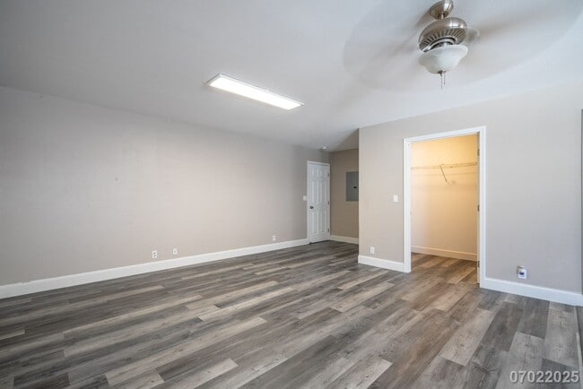 Building Photo - Attached Studio in Aiea