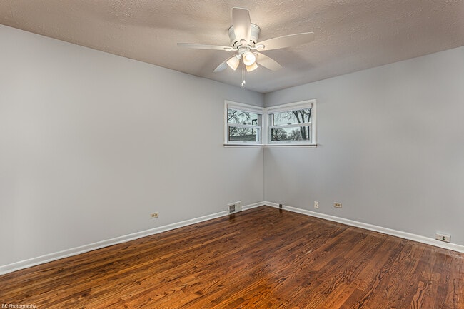 Building Photo - 6645 Riverside Dr