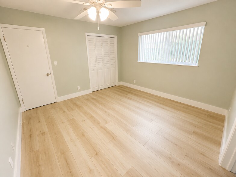 Building Photo - 1232 Cabana Rd