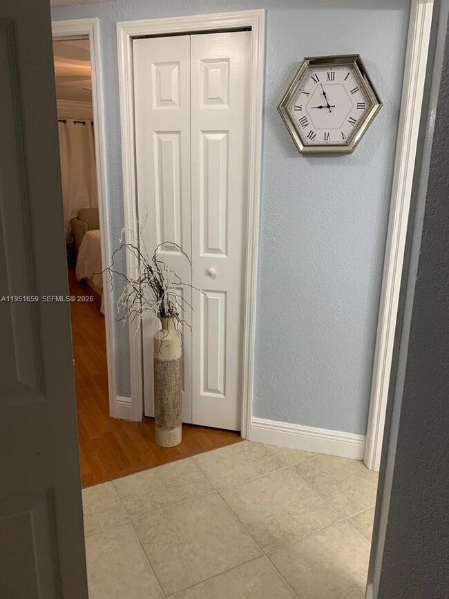 Building Photo - 8290 Lake Dr