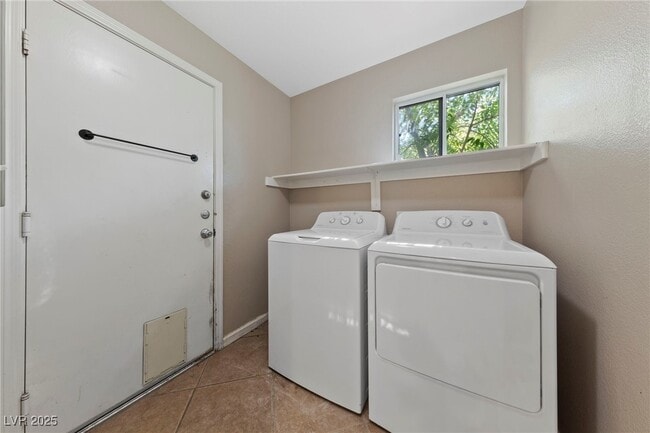 Building Photo - 9717 W Port Orange Ln