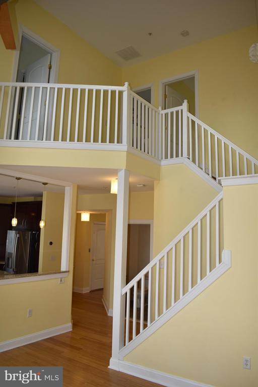 Building Photo - 204 Seneca Way