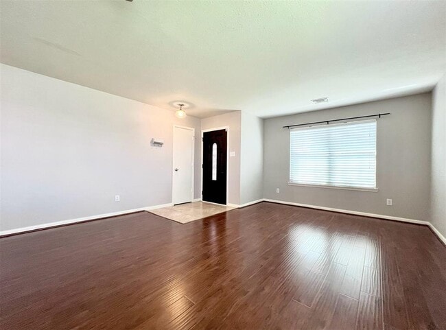 Building Photo - 21235 Bending Green Way