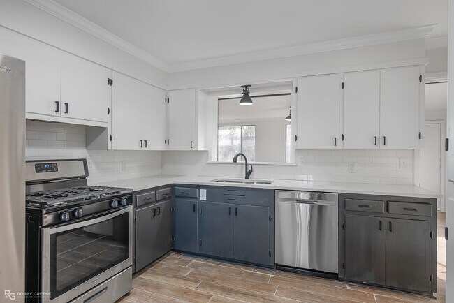 Building Photo - 1522 Captain Shreve Dr